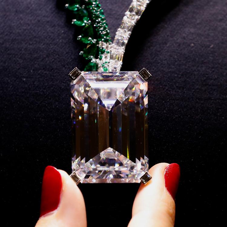 Diamanten er den største fejlfri 'd-farvede diamant', som nogensinde er blevet bortauktioneret.  