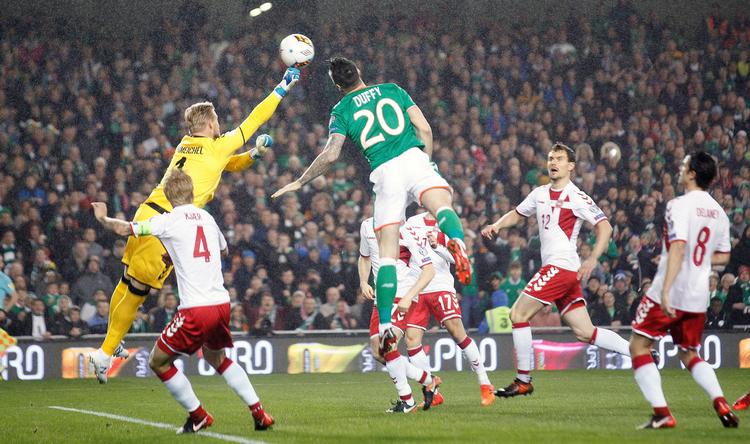 Shane Duffy og Irland chokstartede kampen med et mål efter få minutter. Danskerne fik dog hurtigt rystet det af sig og scorede fem flotte mål. 