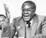 Zimbabwes præsident gennem 37 år, og den ældste statsleder i verden, den i dag 93-årige Robert Mugabe. Her fotograferet under en pressekonference i London i 1979 - året inden, han kom til magten i Zimbabwe. 