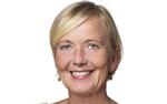 Charlotte Biskup siger, at gavekortet var en gimmick og at hun ikke havde nogen bagtanker med det. Alligevel trækker hun sig nu som kandidat til kommunalvalget på tirsdag, 21. november. 