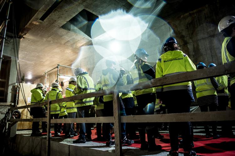 Problemet er den enorme gældsopbygning – p.t. tæt på 45 mia. kr. – som finder sted i de kommunale selskaber med By & Havn og Metroselskabet som de vigtigste. 