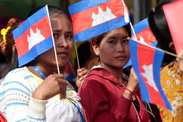 Trump mødtes med Hun Sen i Filippinerne i sidste uge, hvor Cambodjas mangeårige premierminister roste den amerikanske præsident. 