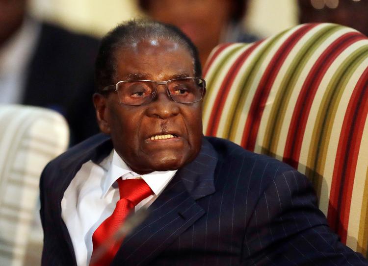 Magtskiftet i Zimbabwe foregik efter reglerne, fastslår en domstol i landet. Robert Mugabe blev tidligere på ugen fyret som præsident. Arkivfoto. 