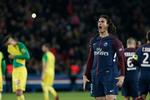 Lørdag aften var han der igen. Edinson Cavani blev dobbelt målscorer i PSG's 4-1-sejr over Nantes, der bragte pariserne klart i spidsen for ligaen.
   