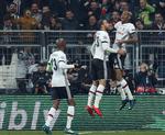 Udligningen af Anderson Talisca (th.) sikrede Besiktas avancementet i Champions League. 