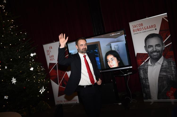 Jacob Bundsgaard blev fejret ved valgfesten i Aarhus. 