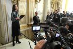 Det er sådan her, offentligheden kender Det Svenske Akademi, som når Sara Danius oplyser navnet på årets nobelpristager. De seneste måneders skandaler har givet alvorlige ridser i lakken.  Claudio Bresciani/AP
