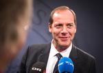 Tour de France-løbsdirektør Christian Prudhomme er imponeret over det danske bud, hvor også regeringen bakker op om at få Tour-starten til Danmark. Det er vigtigt, mener franskmanden.  
   