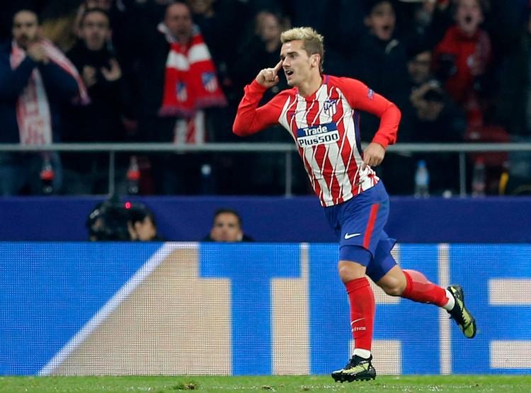 Antoine Griezmann modtog bolden fra venstre side og kunne 6-7 meter fra mål banke ind på saksespark.  