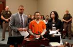 Dr. Larry Nassar i retten, hvor han har tilstået en stribe overgreb på helt unge kvinder under sit virke tilknyttet det amerikanske gymnastiklandshold.  
