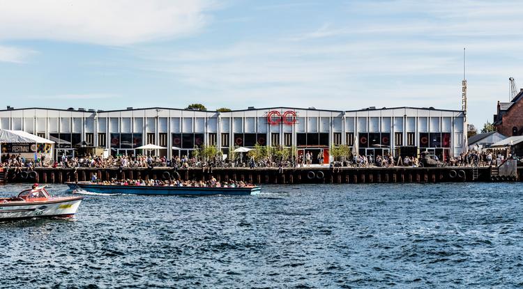 Copenhagen Contemporary har hele tiden været et pilotprojekt på Papirøen, men håber på at kunne etablere et permanent kunstcenter på Refshaleøen i fremtiden. 