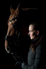 En hest og hendes rytter og ven. Vallakken Atterupgaards Cassidy, blandt venner blot Cassidy, og Cathrine Dufour. Lige nu er de to placeret som nr. 5 på verdensranglisten.
   