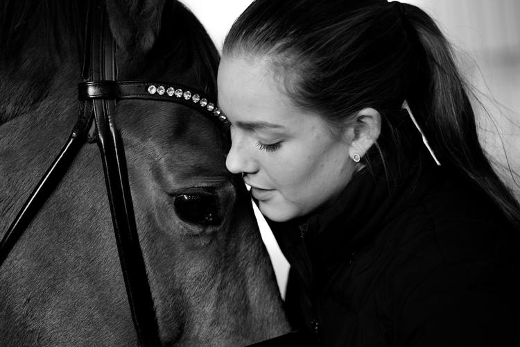 Cassidy, der efterhånden er blevet 15 år, har arbejdet sammen med Cathrine Dufour i syv år, siden hun var teenager. Der er håb om, at samarbejdet kan vare til og med OL i Tokyo i 2020. Peter Hove Olesen/POLFOTO
