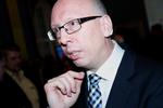 Alex Ahrendtsen (DF) kalder forfatters opfordring til modstand mod Dansk Folkeparti »pinligt«.
    Per Folkver/POLFOTO