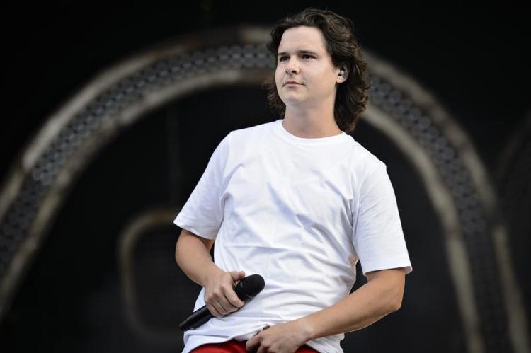 Han har spillet i Madison Square Garden i New York City, leveret optræden i USA's største late night talkshow med Jimmy Fallon og ligget nummer to på Billboard Hot 100-hitlisten med '7 Years'. Til næste år kan du også opleve Lukas Graham til Grøn.  