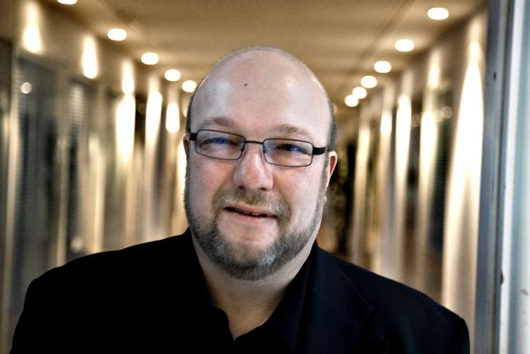 »Man samler så mange, der alle ved, at de får et spark bagi, når de er færdige. Så er der ingen grund til at samarbejde, for de har alligevel ikke noget at miste«, siger Kim Østerbye. 