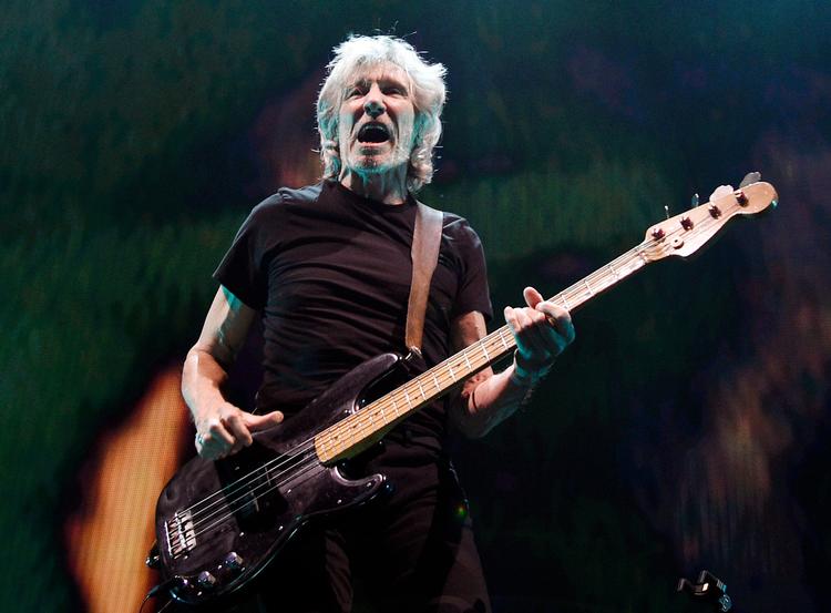 Roger Waters kritiserer via sit medlemskab i organisationen BDS den israelske stat for forholdene for  palæstinensere i Israel. 