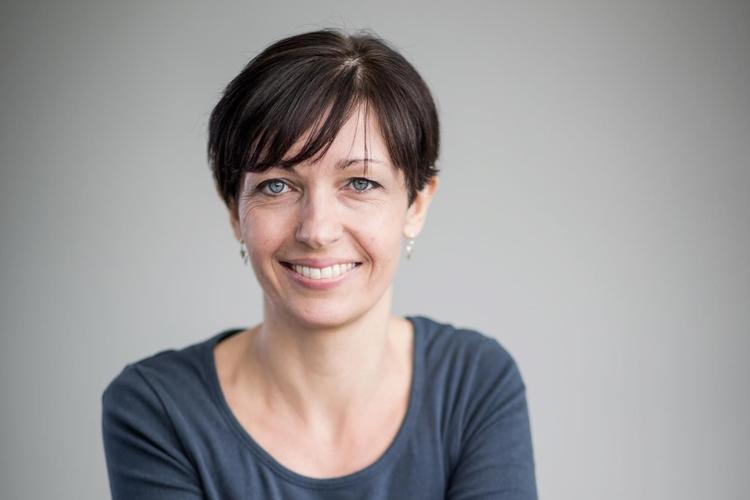 Radikale Venstres Karin Friis Bach har forhandlet sit parti til en formandspost i sundhedsudvalget ved at støtte Venstre som formand for Danske Regioner. Det kan give problemer, mener forskningschef.  