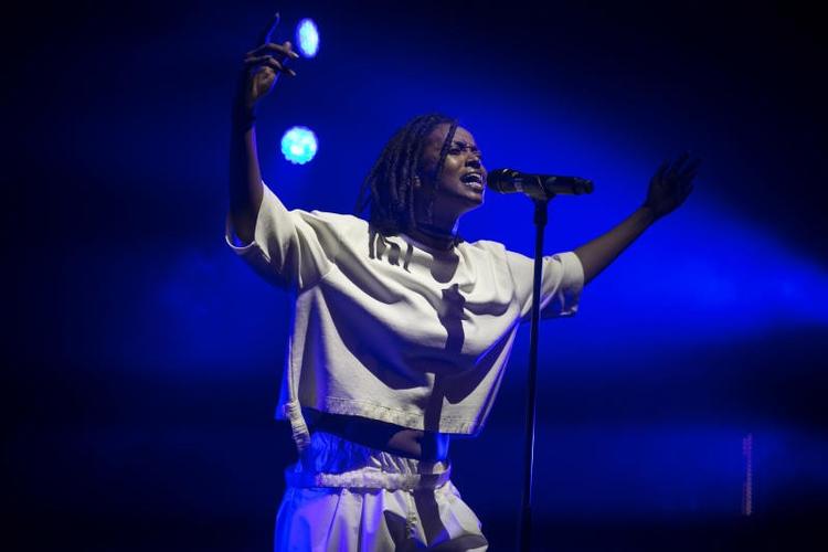 Vil man opleve Kelela live, kan man passende svinge forbi Pumpehuset i København, hvor hun giver koncert mandag 11. december.
 