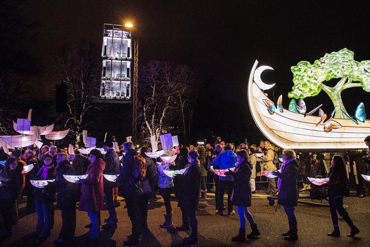 
    
For et lille år siden blev Aarhus europæisk  kulturhovedstad for et år. 450 arrangementer senere lukker kulturhovedstaden i denne weekend. 