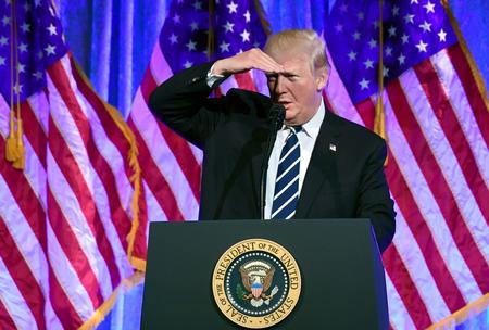 I Danmark er vi lykkeligvis stadig meget langt fra Trump og USA, men jeg tror, at mange oplever en snert af den samme afmægtighed. 