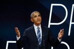 
 USA's tidligere præsident, Barack Obama, her fotograferet som præsident i Paris sidste år, bliver første  sologæst i et nyt David Letterman-show på Netflix.
(AP Photo/Thibault Camus)
   Thibault Camus/AP