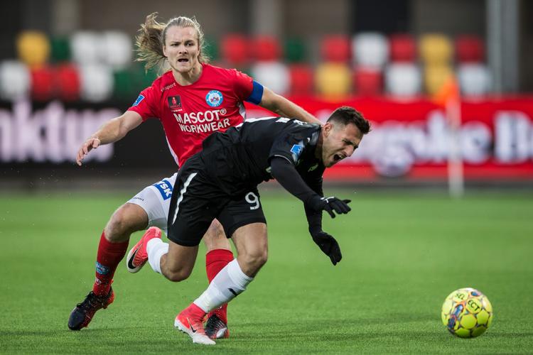 Simon Jakobsen fik ramt Bashkim Kadrii, da Silkeborg fik ram på Randers FC. 
