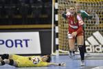 Line Haugsted og danskerne løb Japan omkuld i første halvleg på vej mod den sikre sejr på 32-18. 