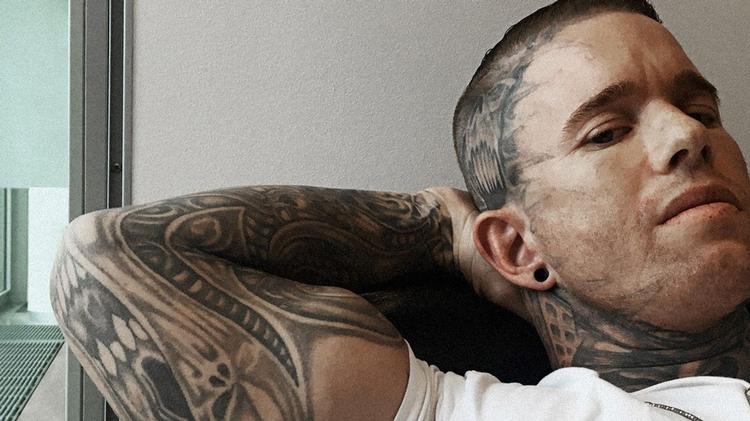 De medvirkende i DR 3-dokumentarserien 'Hård udenpå' har tidligere været i centrum i sprogklummen for deres flittige brug af ordet 'mand'. Nu kigger vi nærmere på deres brug af ordet 'du'.  