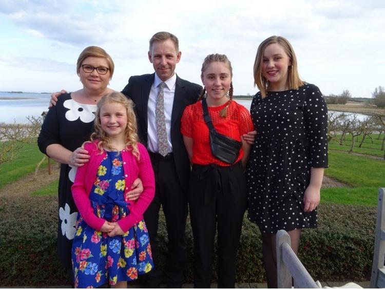  For Anja Laugesen, John Axelsen og deres tre døtre, Olivia (10), Laura (14) og Nanna (17), er genbrug en fast del af hverdagen. De holder jævnlige DBA-dage, hvor de sætter ting til salg. 