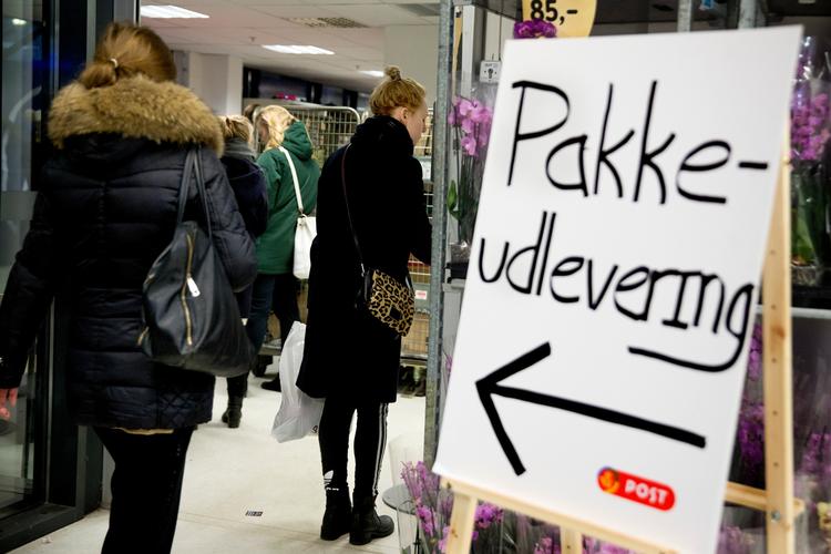Pakke-boom i julehandlen