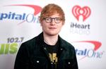 Den britiske sanger Ed Sheeran medvirker i en velgørenhedsvideo fra Liberia, der nu kritiseres for at offergøre gadebørn. 
 
   