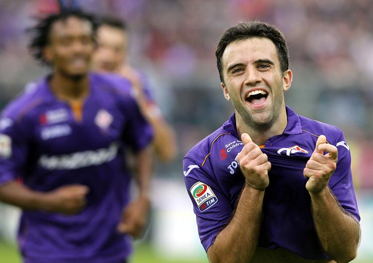 Rossi havde en kanonsæson for Fiorentina i 2013-14. Her førte han topscorerlisten med 15 mål, inden en frygtelig tackling   satte ham ud af spillet igen.  