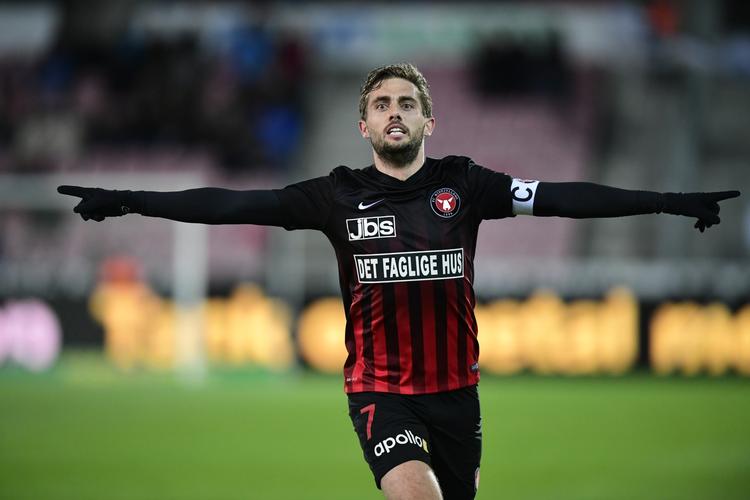  Jakob Poulsen er med mandagens mål og assist oppe på 4 scoringer samt 10 oplæg i Superligaen i denne sæson. 
   