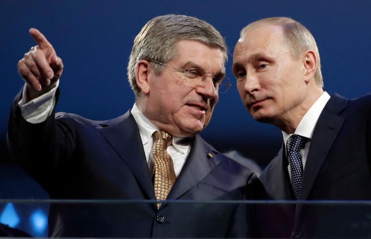 IOC-præsident Thomas Bach sender Rusland og præsident Putin uden for døren ved det kommende vinter-OL. Men der vil alligevel være russiske atleter i Pyeongchang, hvis de kan dokumentere, at de er uden for mistanke om doping.
   