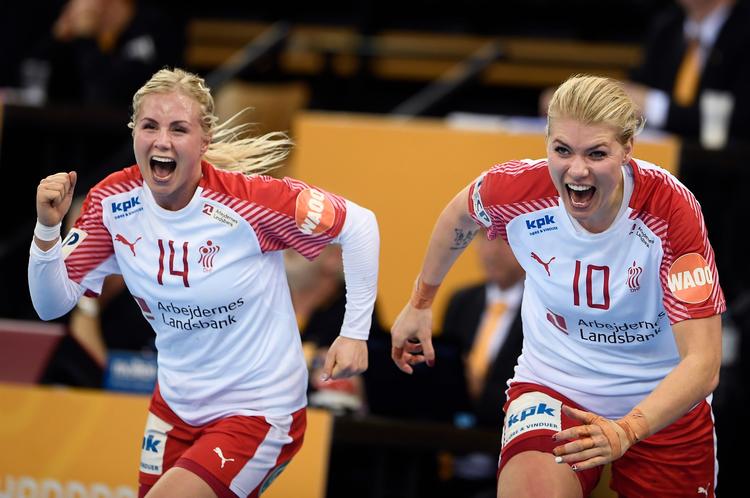 Sådan ser vindere ud. Lotte Grigel (tv.) og Kathrine Heindahl jubler.
   
