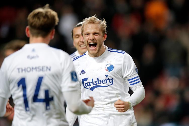 Nicolai Boilesen jubler i FCK-trøjen, men han erkender, at efterårets niveau har været uacceptabelt for det sejrsvante mandskab. 