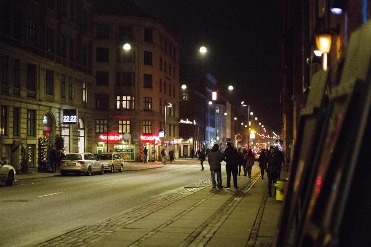 »Mennesker, der flygter, men som ikke kan betale smuglerne, bliver handlet på forskellige måder for at betale deres gæld. Tidligere var det to forskellige slags forbrydelser, nu lader det til at være smeltet sammen«, siger Kajsa Törnqvist Netz, Migrationsverkets koordinator for arbejdet mod menneskehandel. Arkivfoto Melissa Kühn Hjerrild/POLFOTO