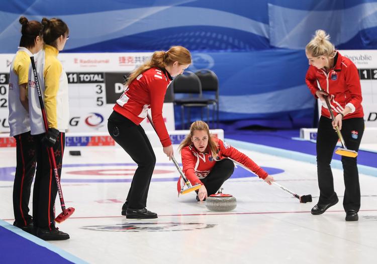 Det danske hold i OL-kvalifikationen i Plzen består af Mathilde Halse, Julie Høgh samt søstrene Denise og Madeleine Dupont.  