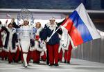 Her går den senere dopingdømte OL-atlet Alexander Zubkov i spidsen for den russiske delegation ved legene i Sotji i 2014. Han anbefaler russiske atleter at stille til op ved legene i  Pyeongchang, selv om det ikke bliver under russisk flag. 