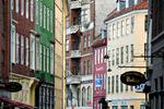 Københavnske ejerlejligheder har nået et prisniveau, der ikke kan forklares med økonomiske teorier og snusfornuft. Nu er forventningen at nye låneregler vil få priserne  til at flade ud og falde. Lars Krabbe/POLFOTO