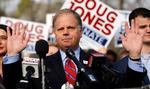 Med sin valgsejr kan demokraten Doug Jones gøre livet mere besværligt for den amerikanske præsident, Donald Trump. 
