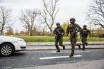 En stor del af befolkningen er bekymrede for terrorangreb, viser undersøgelse fra Beredskabsstyrelsen. Under halvdelen af os tror, at beredskabet - som her antiterrorbetjente - kan håndtere et angreb. 