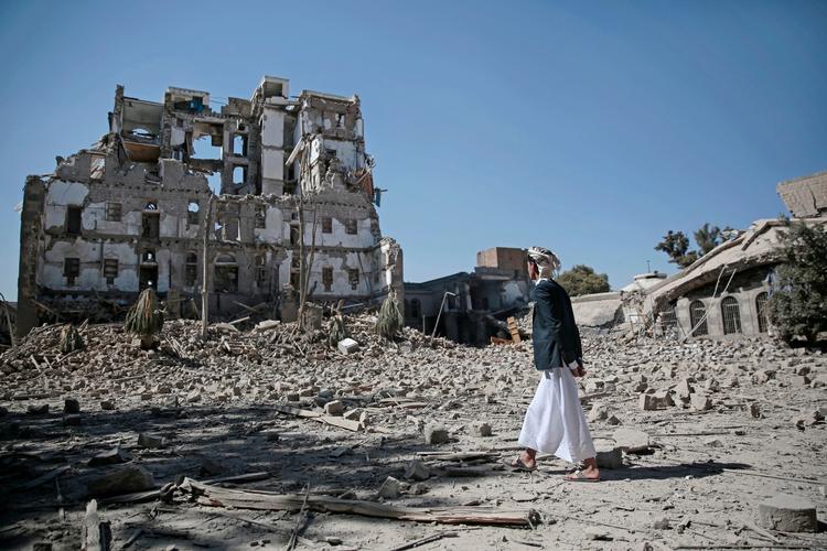 Arkivfoto af det bombede palads i den yminitiske hovedstad Sanaa, som blev bombet af Saudi Arabien. 