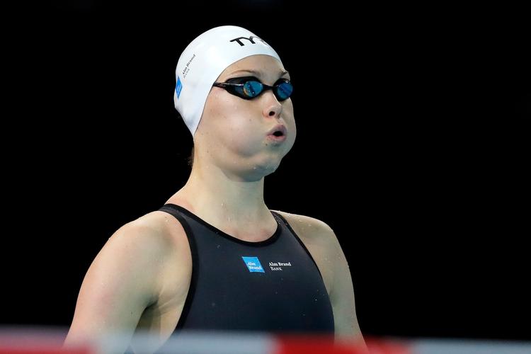 Stemningen i Royal Arena var overvældende for selv en erfaren svømmer som Mie Ø. Nielsen, der kvitterede med at kvalificere sig til finalen i 100 meter rygcrawl.
   