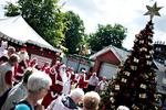 Hver sommer fejret Dansk Julemands Laug jul på Bakken. Nu bliver det endelig muligt at fejre jul, når det rent faktisk ER jul.  