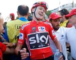 Chris Froome fejrer her sin sejr i Vuelta a España, men siden har en mistænkelig ddopingprøve rejst tvivl om, hvorvidt han skal have frataget sejren. 