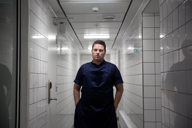 Det lød som et drømmejob for kokken Jeppe Foldager, hvor han ville blive hængende, da han skulle stå i spidsen for Restaurant Niels. Men efter mindre end tre måneder stopper han. Arkivfoto: Louise Herrche Serup
