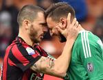 Onsdag aften måtte erfarne Leonardo Bonucci trøste den grædende målmand Gianluigi Donnarumma under pokalkampen mod Verona. 
   