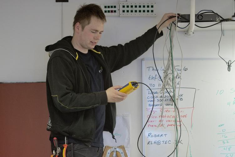 
Danske unge ligger i top i Norden, når det gælder om at få job, efter at de har gennemført en erhvervsfaglig uddannelse.
   